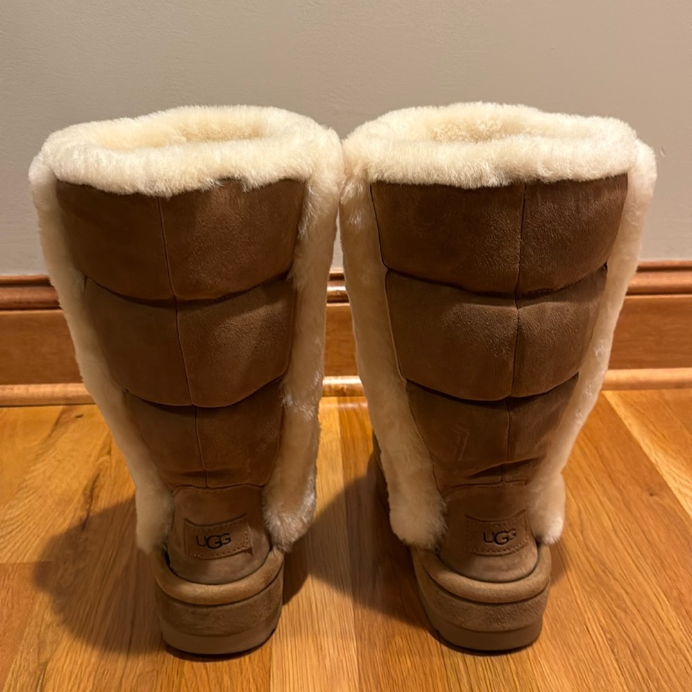 NIB New In Box UGGs - Picture 7 of 10